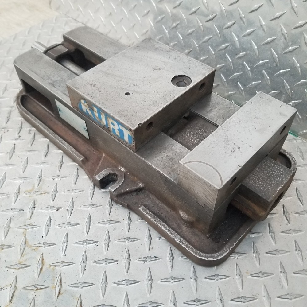 KURT D675 6" Milling Machine Vise - See Description