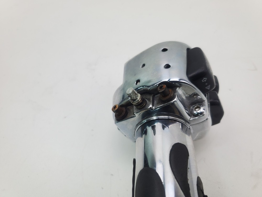 02 2000-2006 Harley Davidson FLSTFI Fat Boy RIGHT CONTROL START STOP SWITCH Grip