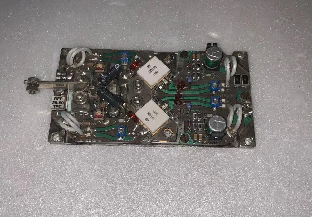 50 Watt UHF AMPLIFIER WITH 2 Transistors SD1490 430mhz Gain 9 Db Tested