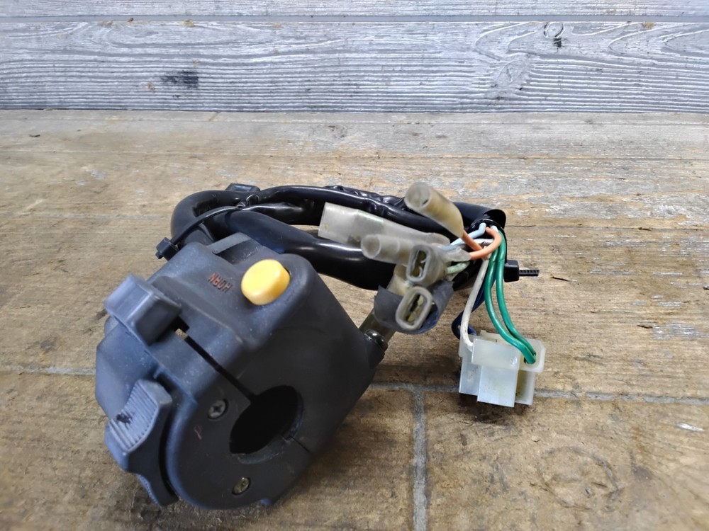 1979 HONDA CB750K  LEFT HANDLEBAR CONTROL SWITCH IH-714