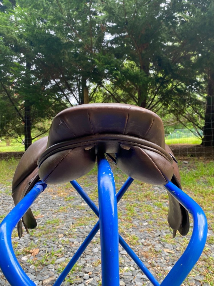 Close Contact / Jump Saddle, 17"