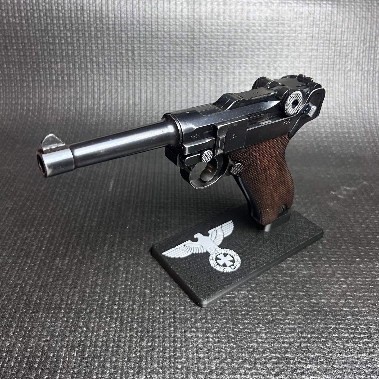 Luger P08 Pistol Display Stand Handgun Maintenance Gun Holder WW2 German