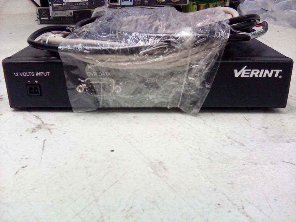 Vernit SR-8 Base 21-640-3701 Security Data Transfer Interface W/ Cables