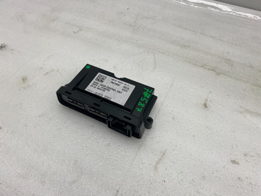 ⭕ 12-20 Model S Right Door Control Unit Module Mechanism Controller 1003101-00-E