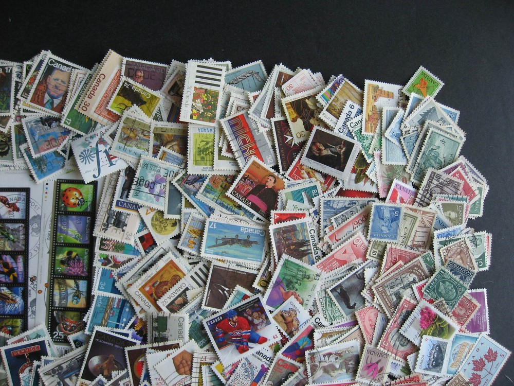 CANADA collection 800 different U old-2014.Face same=reg/ex-bklt/diff perfs etc