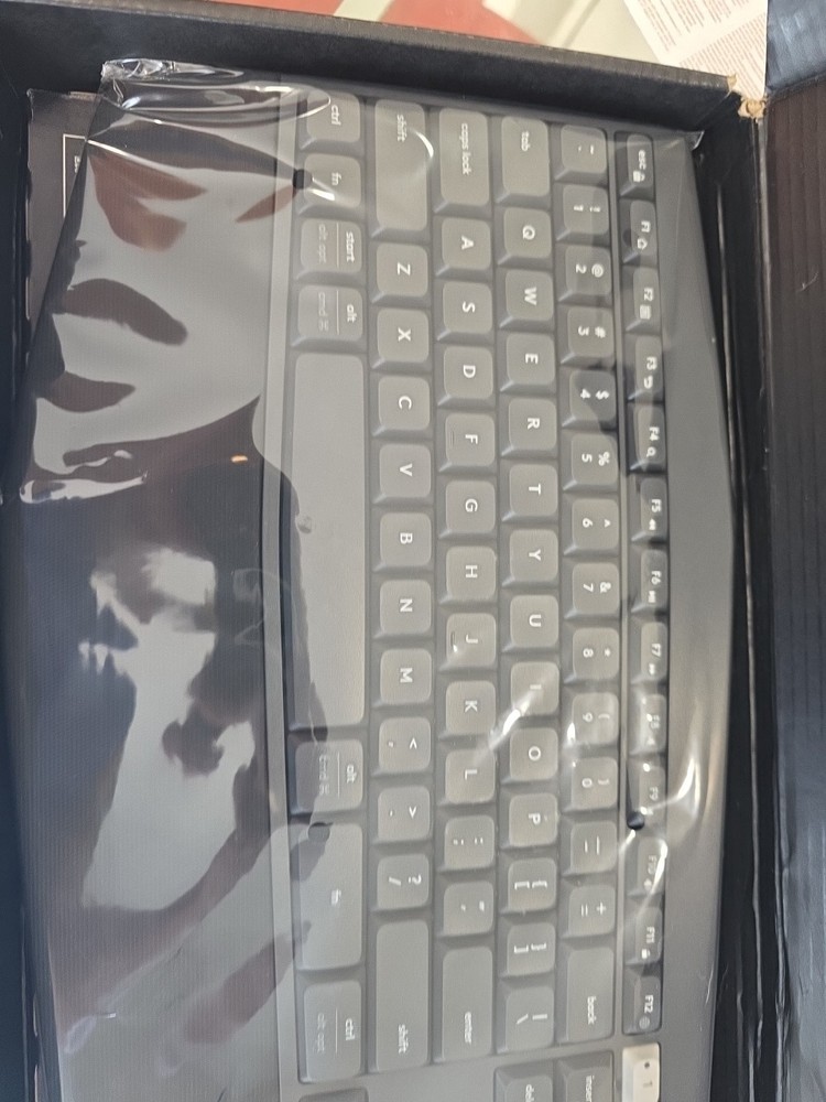 Logitech K850 Wireless Keyboard & Mouse - Black