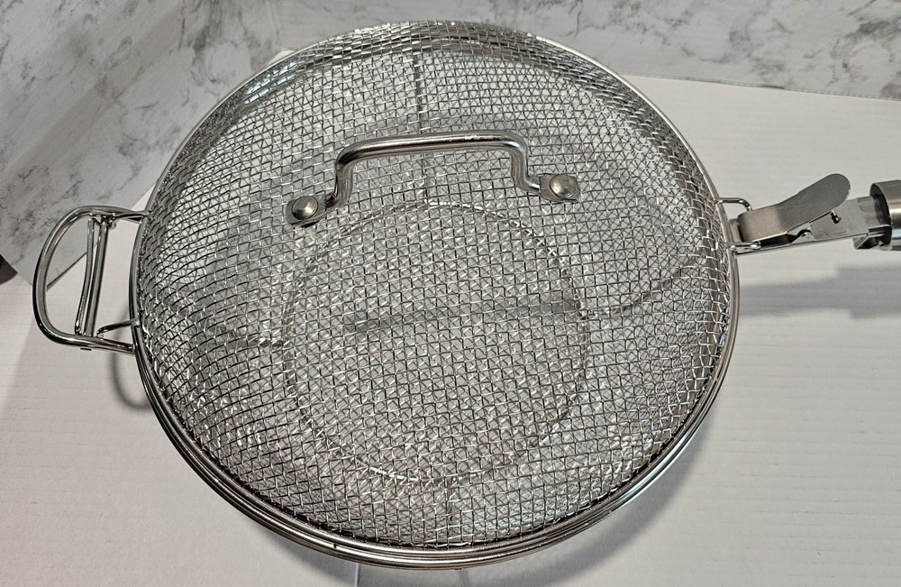 Technique Deep Fry Basket With Handle & Locking Lid 11.75" Diameter