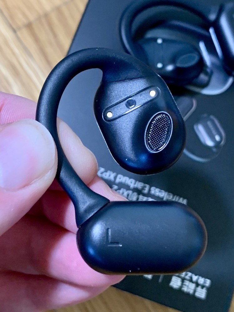 AI Language Translator Earbuds, 135 Languages, HD sound, Touch Screen, TF Reader