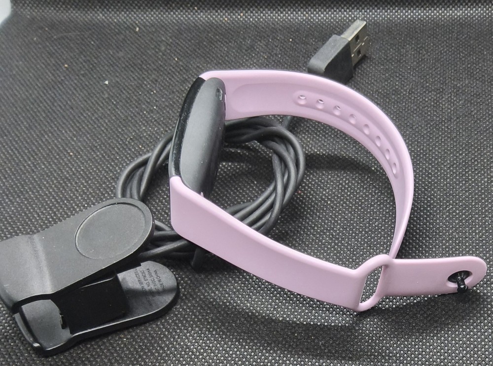 Amazon Halo View Band Activity Tracker Medium/Large With Charger