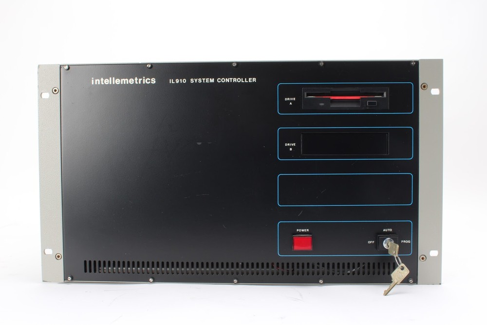 Intellemetrics IL910 / IL900 System Controller With 9x Card Modules and 2x Keys