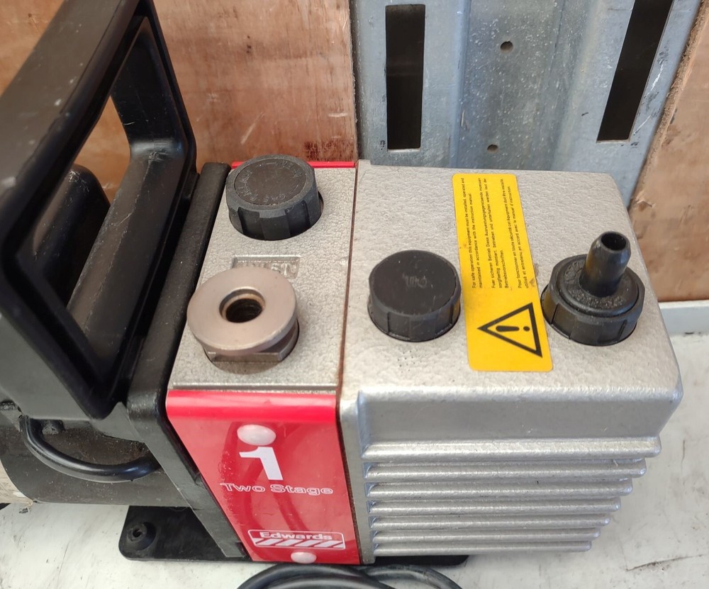 Edwards 1 E2M1 Dual Stage Rotary-Vane Vacuum Pump