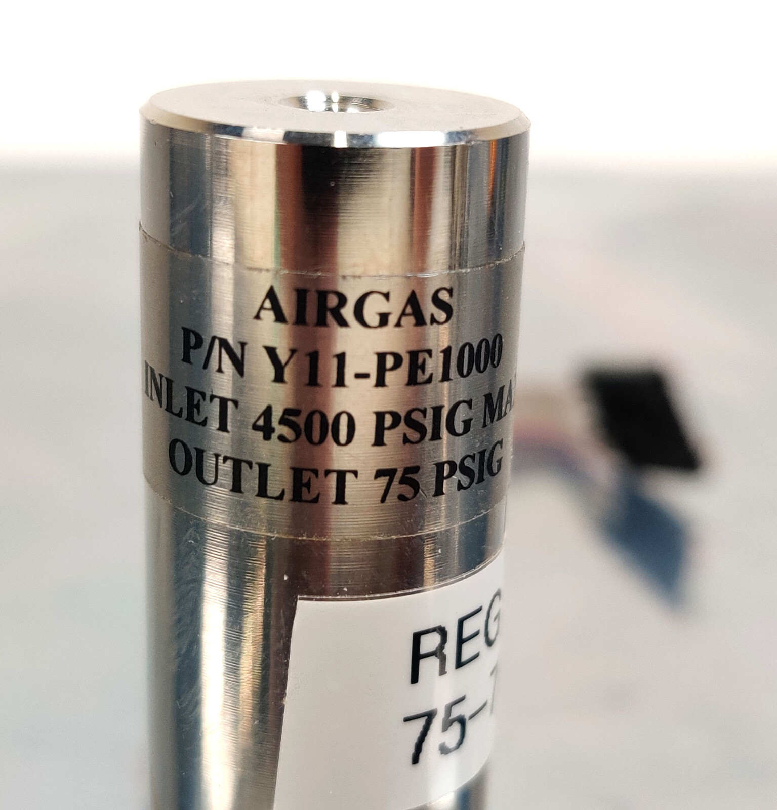 Airgas Y11-PE100 Gas Pressure Regulator 4500 PSIG, Out: 75 PSIG