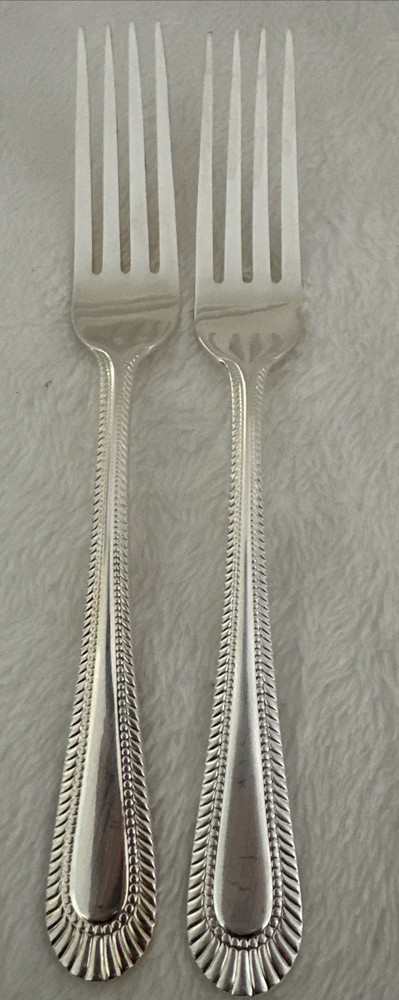 2 WALLACE Wickham Deep Silverplate Dinner Forks Flatware Fan Bead 8”