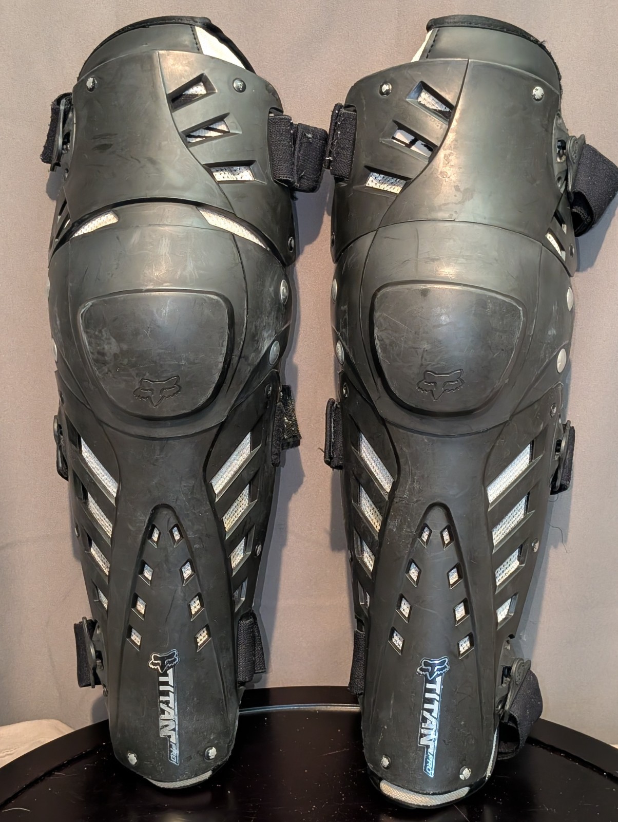 Fox Racing Titan Pro Knee Shin Guard  One size fits most Black White