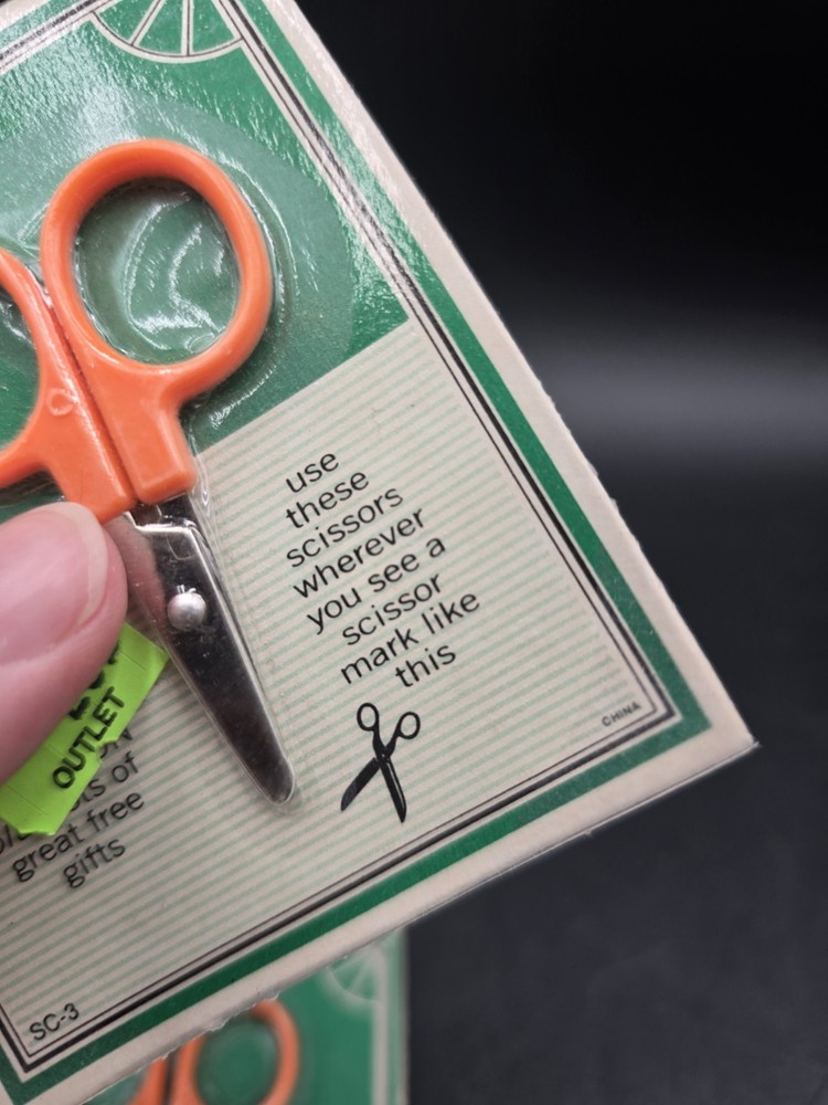 4 PC Vintage Mini Sewing Scissors SC-3