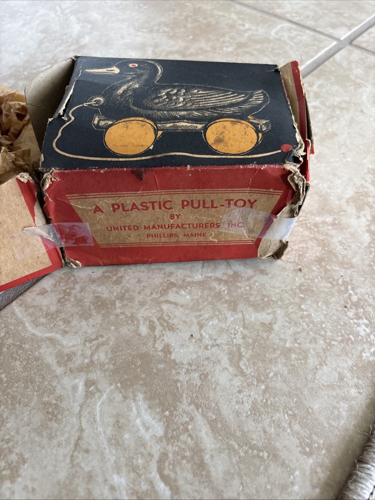 Vintage Pull Toy Duck Original Box