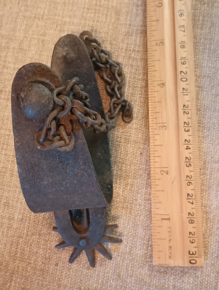3 Old Spurs / singles / rusty / CHARACTER