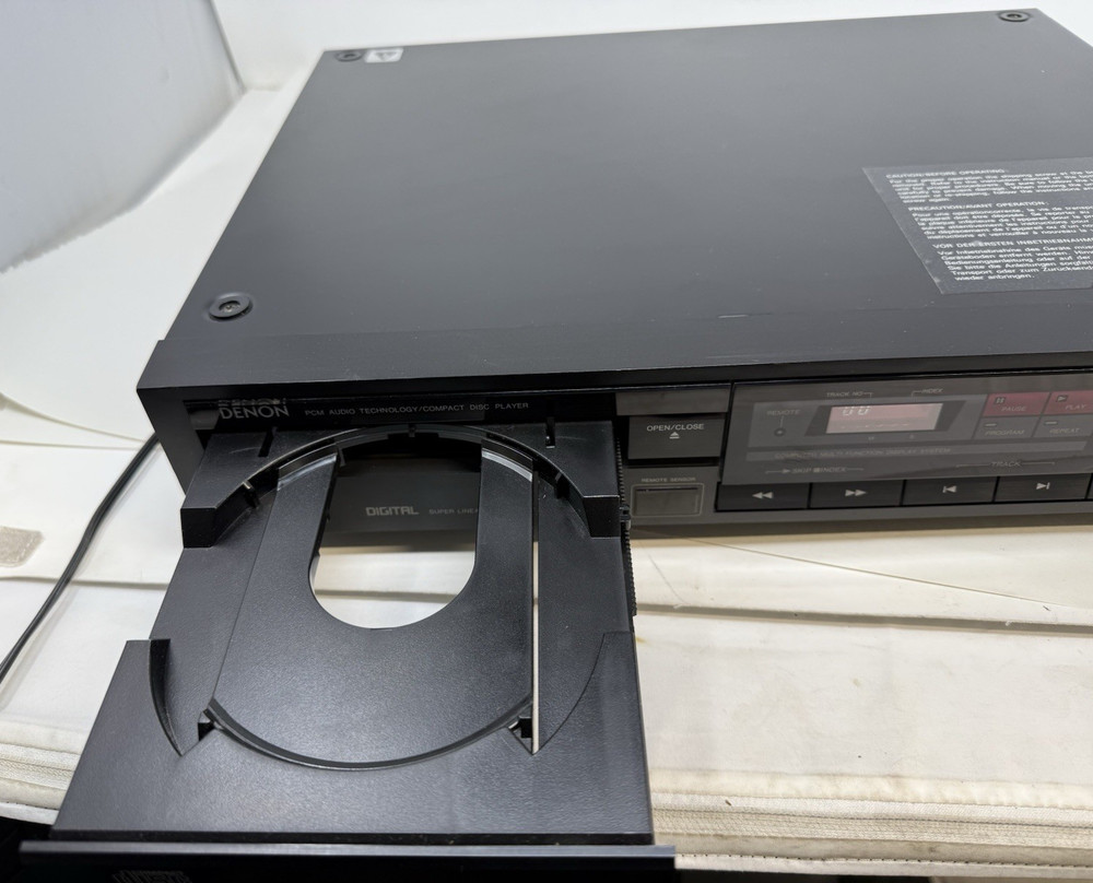 Denon DCD-1100 CD Player ~ Works ~ No Remote
