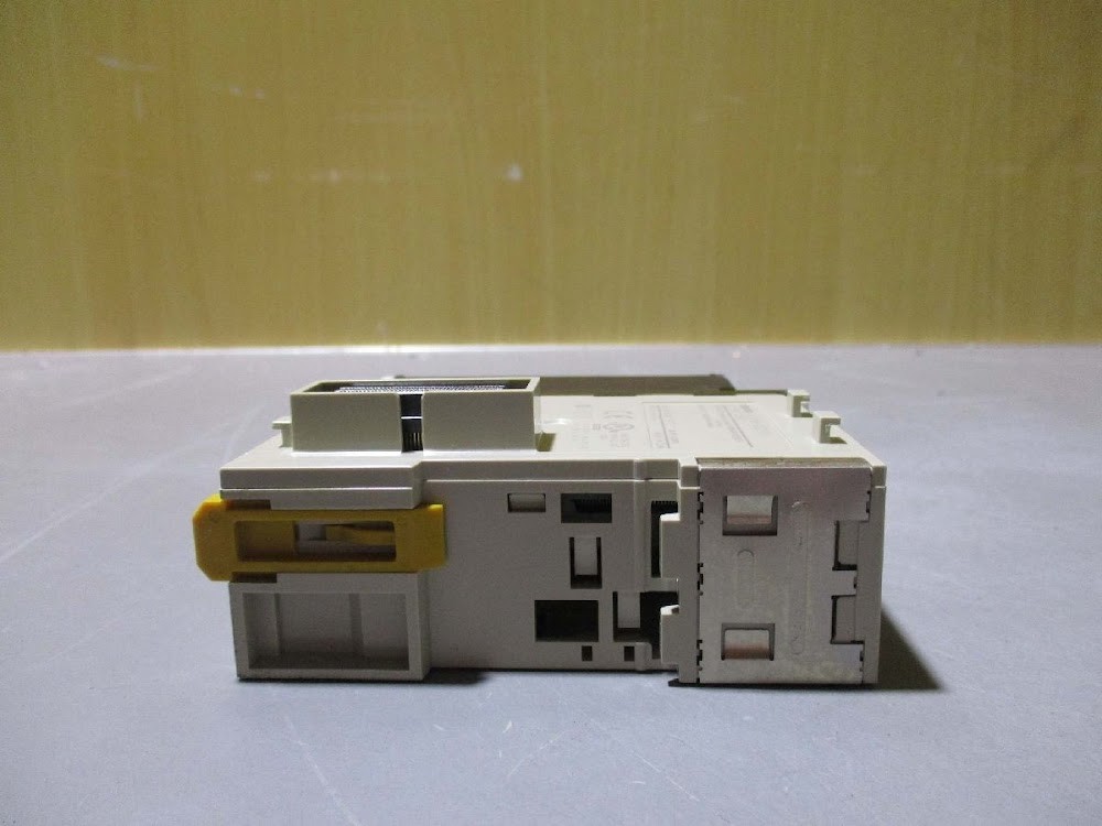 OMRON CJ1W-OC211 PLC Output Unit Module USED #2
