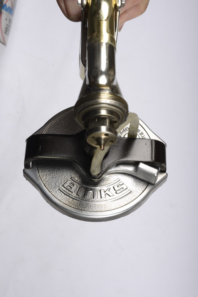 Binks Model 7 B/C Gold with drip proof 2 cup.