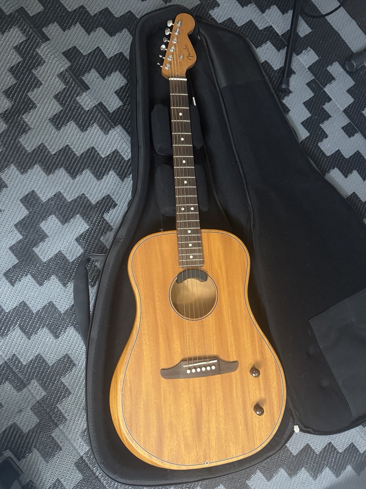 Fender Highway Series Dreadnought Walnut Top
