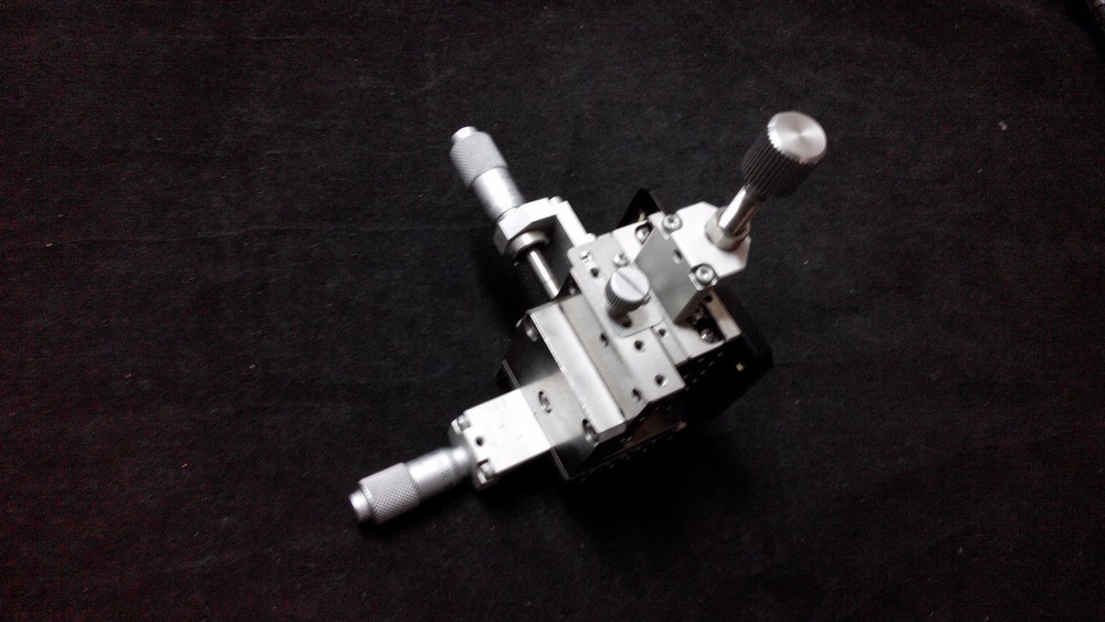 X,Y,Z TABLE (40MM X40MM )