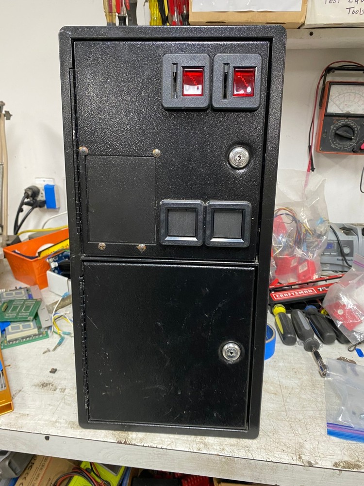 Over under coin door for arcade game
