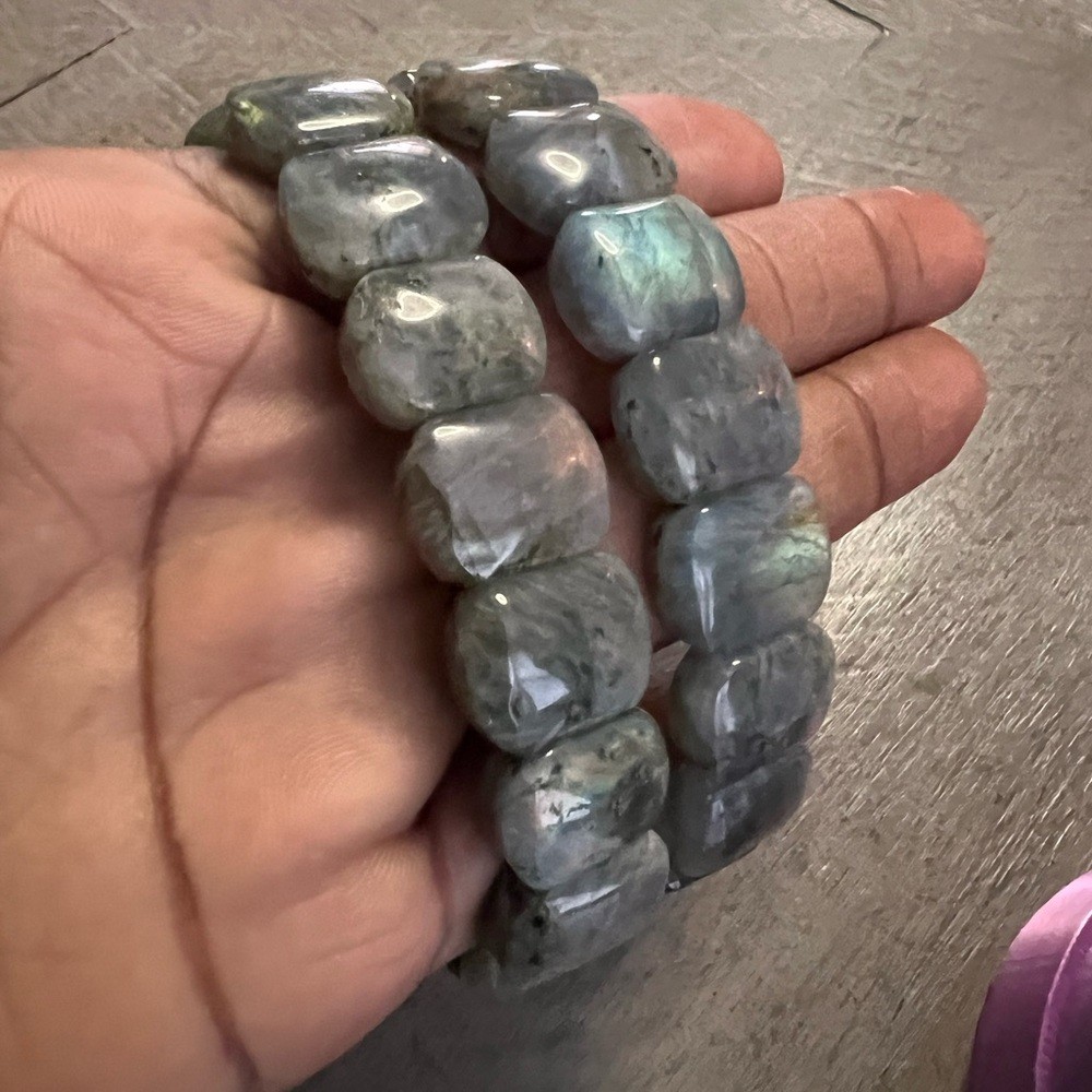 (ONE) Labradorite soft bangle SIZE 7’