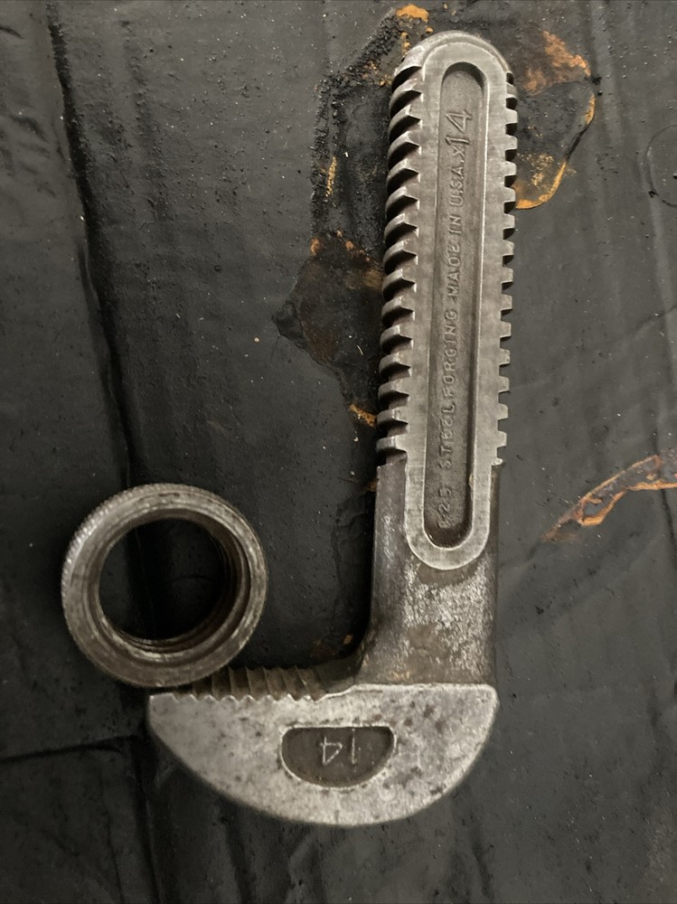 14” Pipe Wrench Hook Jaw With Nut. Box E