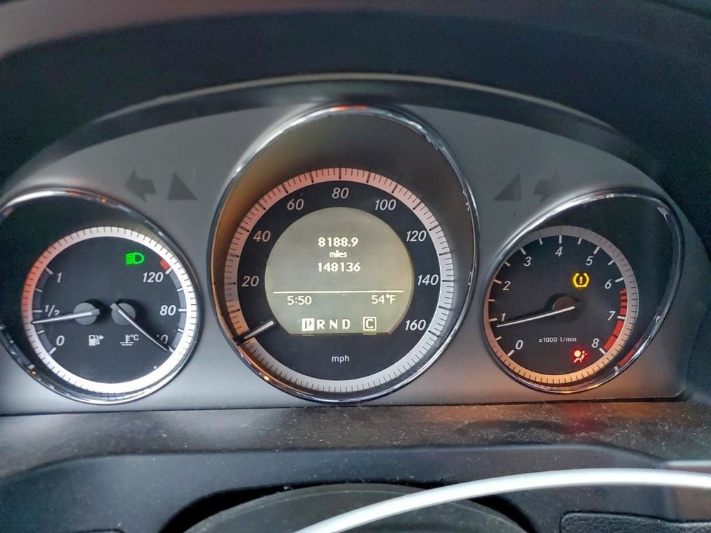 C220 2010 Glove Box 4945510