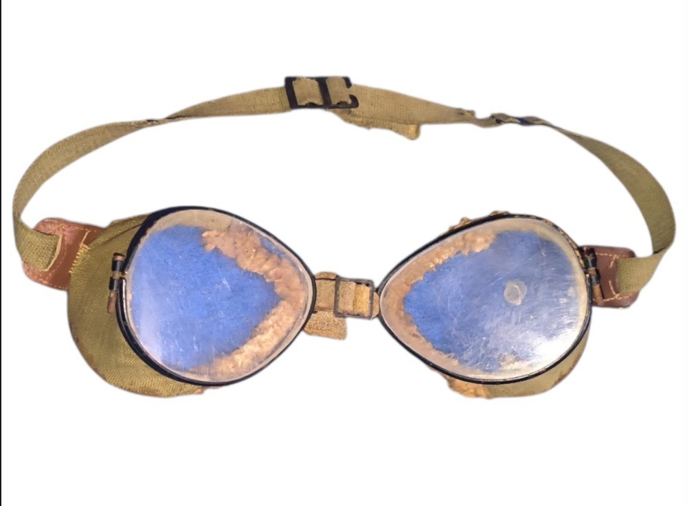 WW2 US Leather Flight Helmet And Goggles