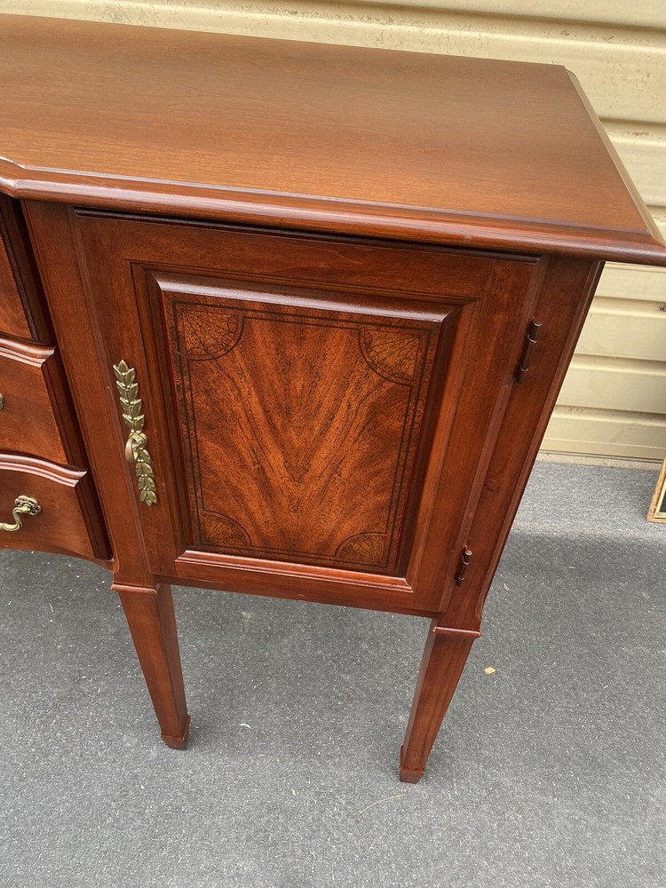 65830 Cherry Hepplewhite Buffet Sideboard Server Cabinet