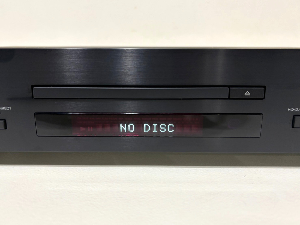Yamaha CD-S303 Black CD Player From Japan