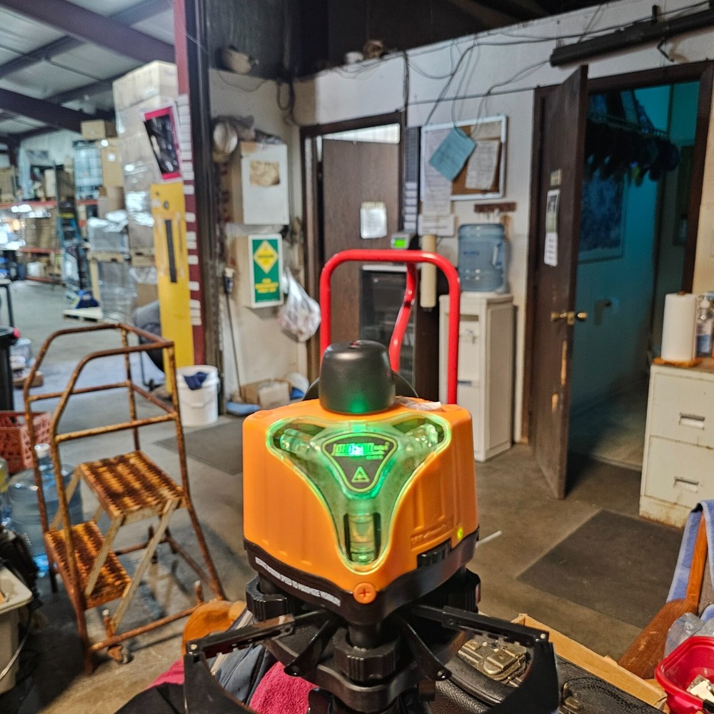 Johnson Manuel Leveling Rotary Laser Kit Model No. 40-0918