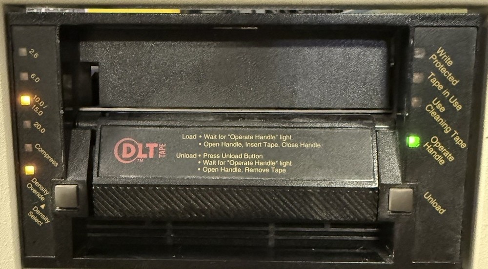 Quantum Tape Drive Th5aa-yf B27