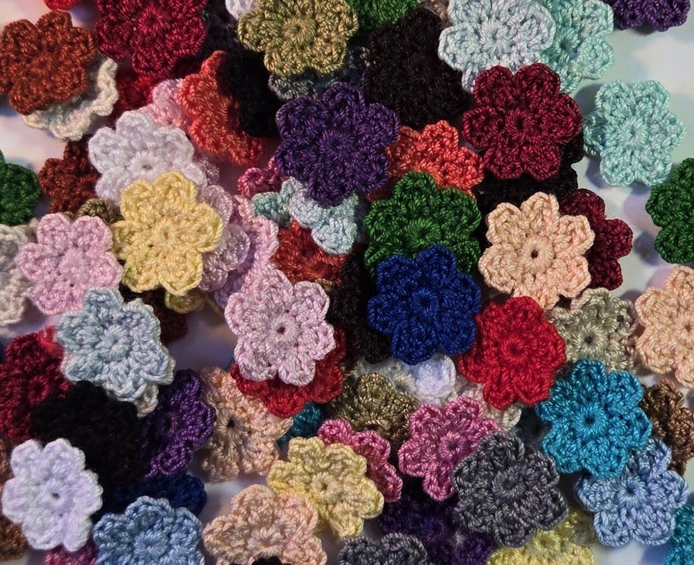 100 Pc. Crochet Flower Applique Embellishments-Set 2