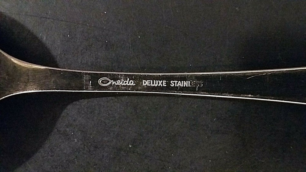 Oneida Polonaise stainless 7" oval soup spoon
