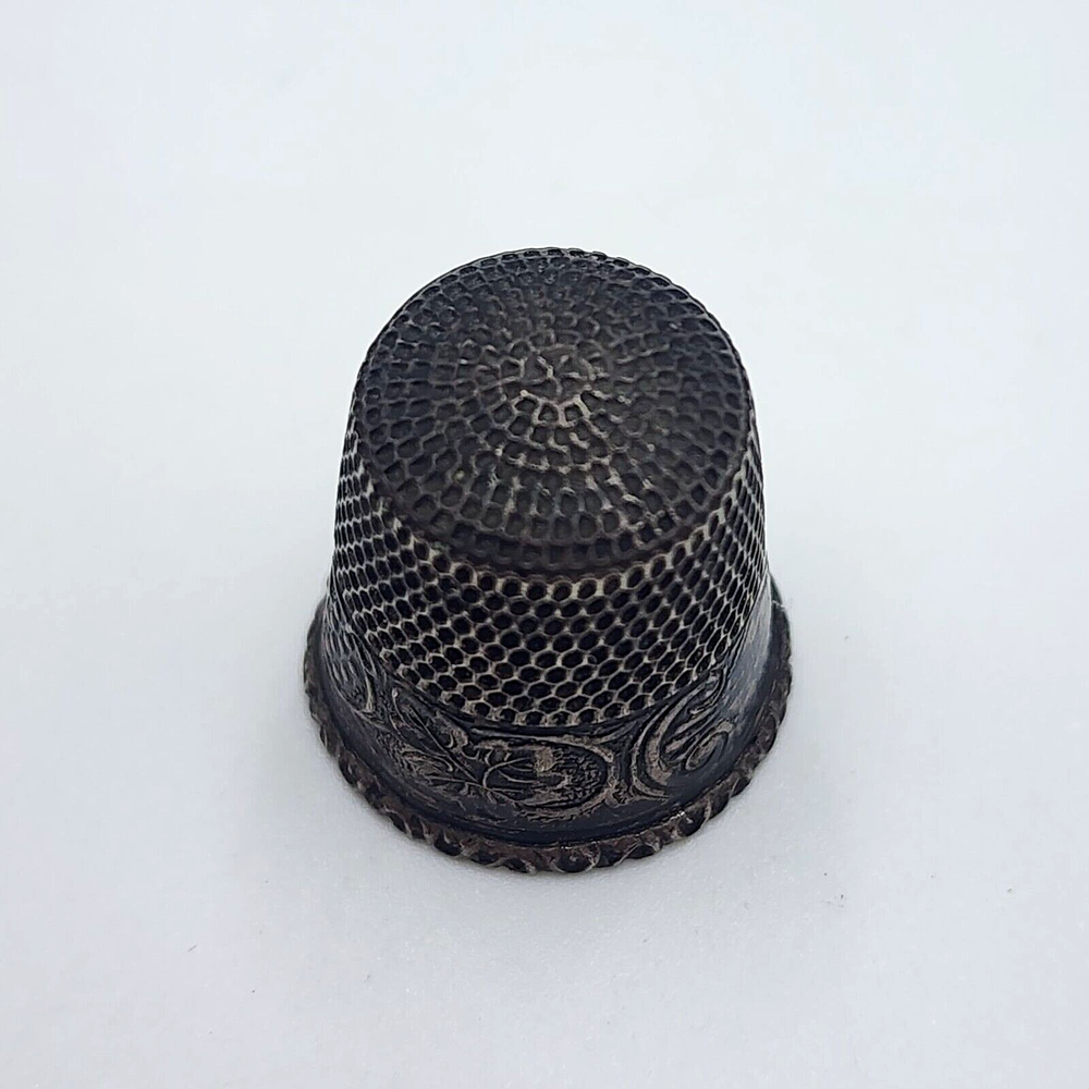 Vintage Simons Bros Grape Vine Sterling Silver Thimble