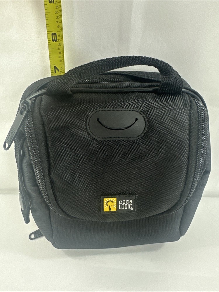 Case Logic CD Case 24 Capacity Black Nylon Carrying Case w/Handle EUC