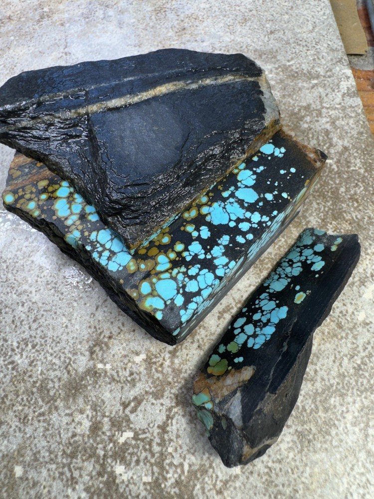 Natural Hubei cloud mountain turquoise nugget