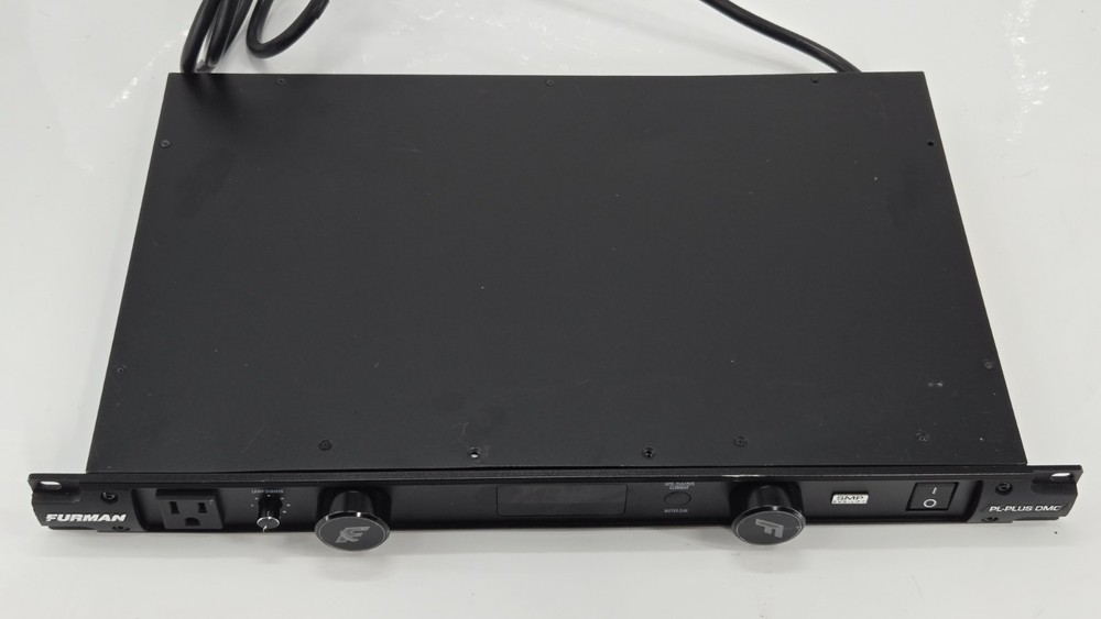 Furman Sound Classic PL-PLUS DMC Line Conditioner