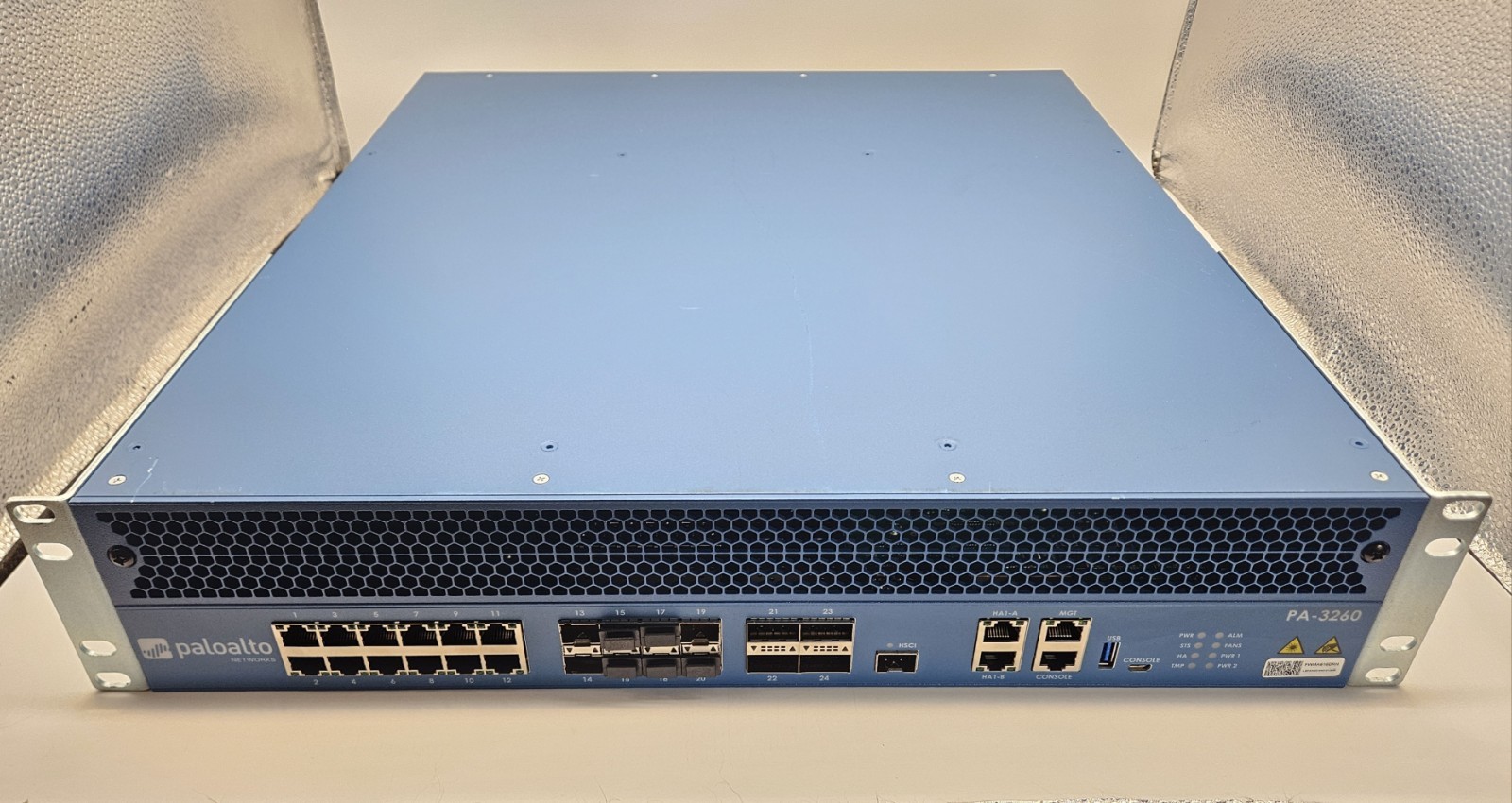 Palo Alto 12-Port GbE & 8-Port SFP+ & 4-Port QSFP+ Firewall w/240GB SSD PA-3260