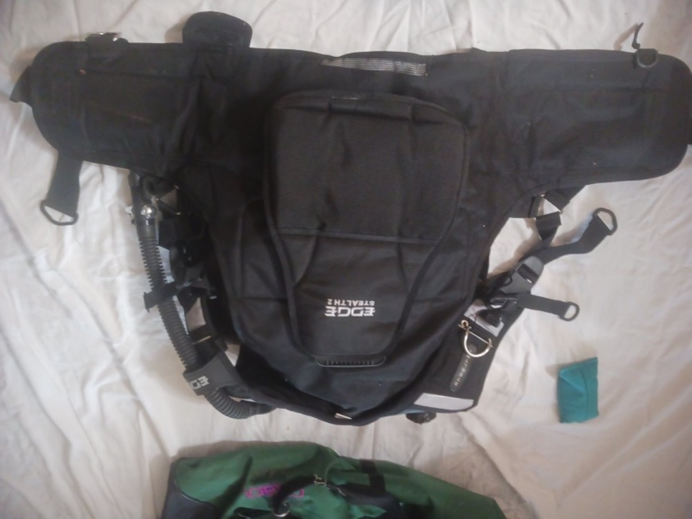 New Edge Stealth 2 BCD diving jacket with weights, extra large