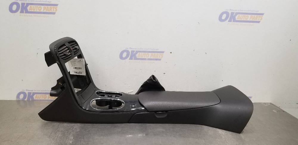 08 CHEVY CORVETTE C6 AT FRONT FLOOR CENTER CONSOLE BLACK