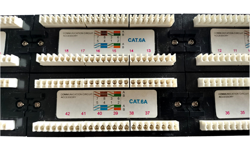 Cables New York Cat.6a 48 Port Patch Panel