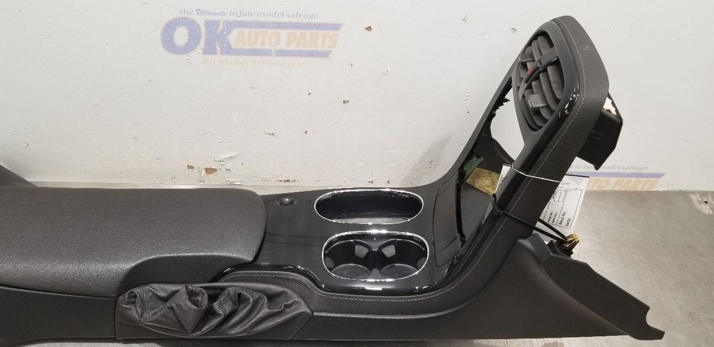 08 CHEVY CORVETTE C6 AT FRONT FLOOR CENTER CONSOLE BLACK