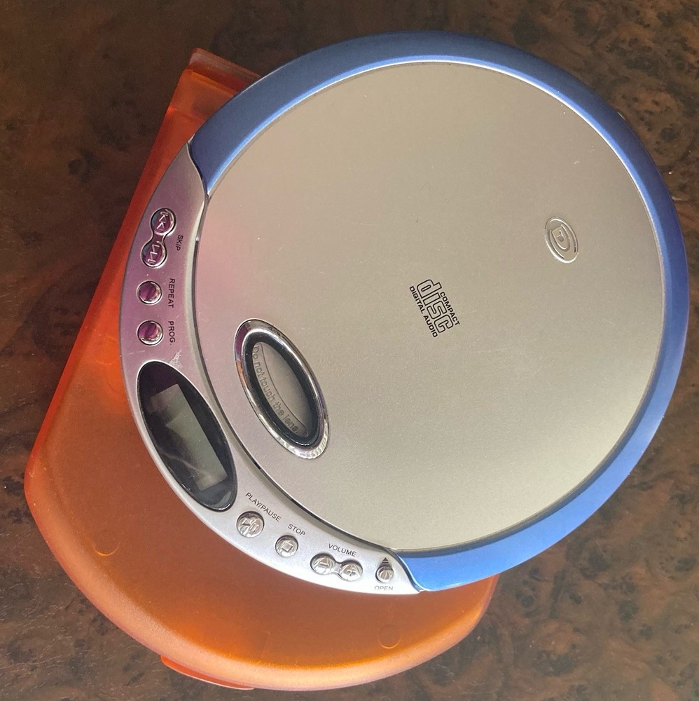 Durabrand WORKING Programmable CD Player Blue-Silver with 10 CD Carrying Case