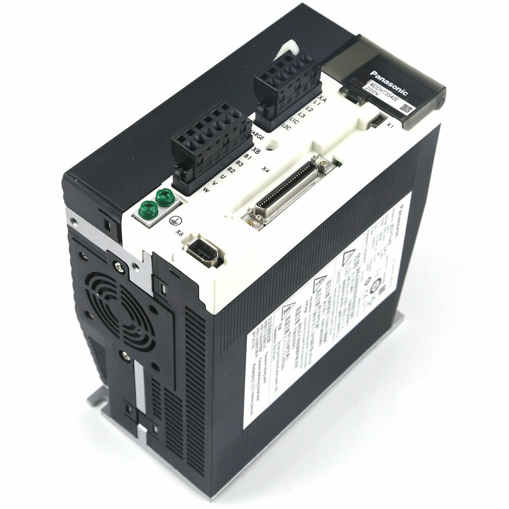 New In Box Panasonic MDDHT5540E Servo Drive