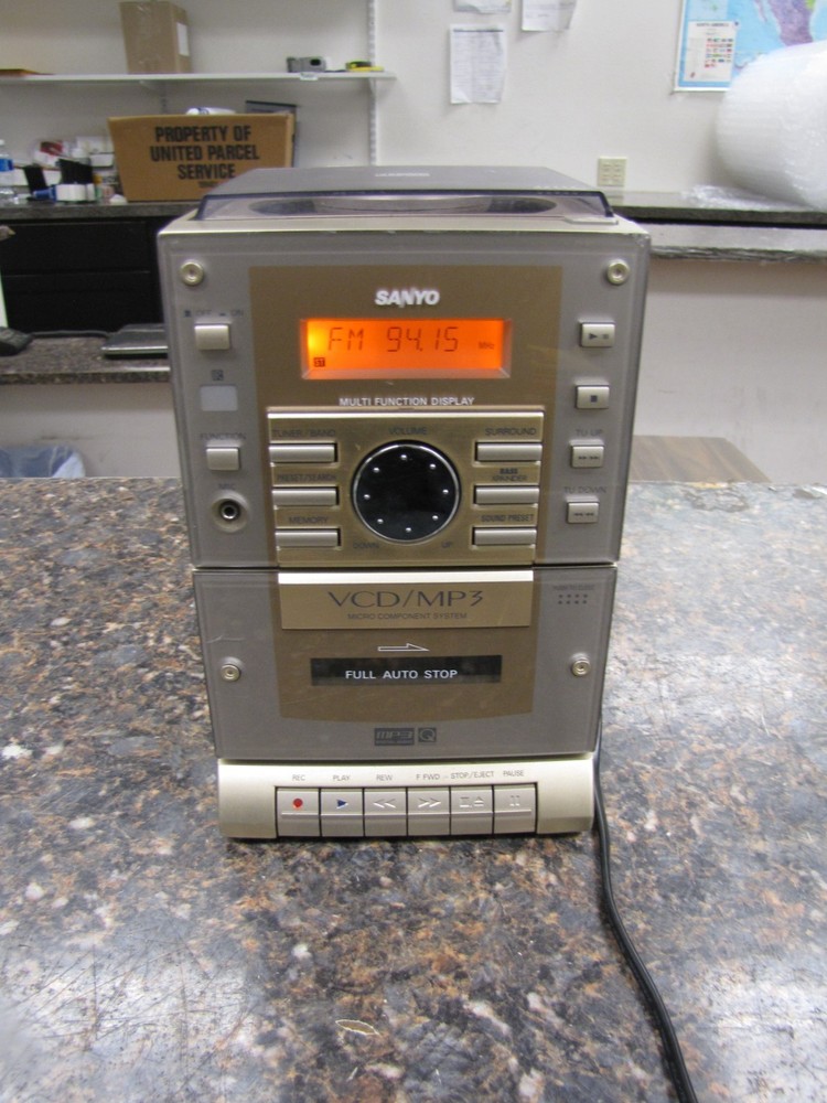 SANYO VCD/MP3 Audio System DC-DA170V Tape CD Tuner FM/AM Gold -No Speakers- MQ47