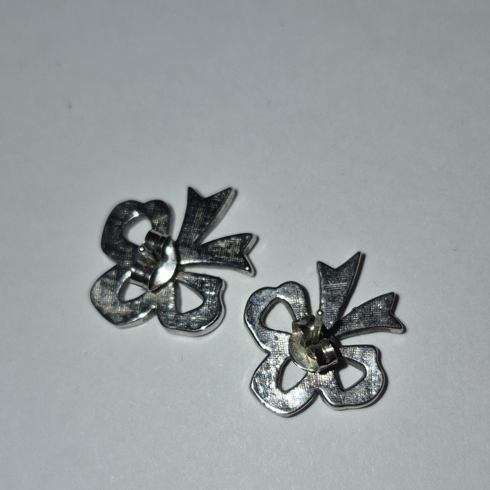 Vintage Avon Romantic Bow earrings